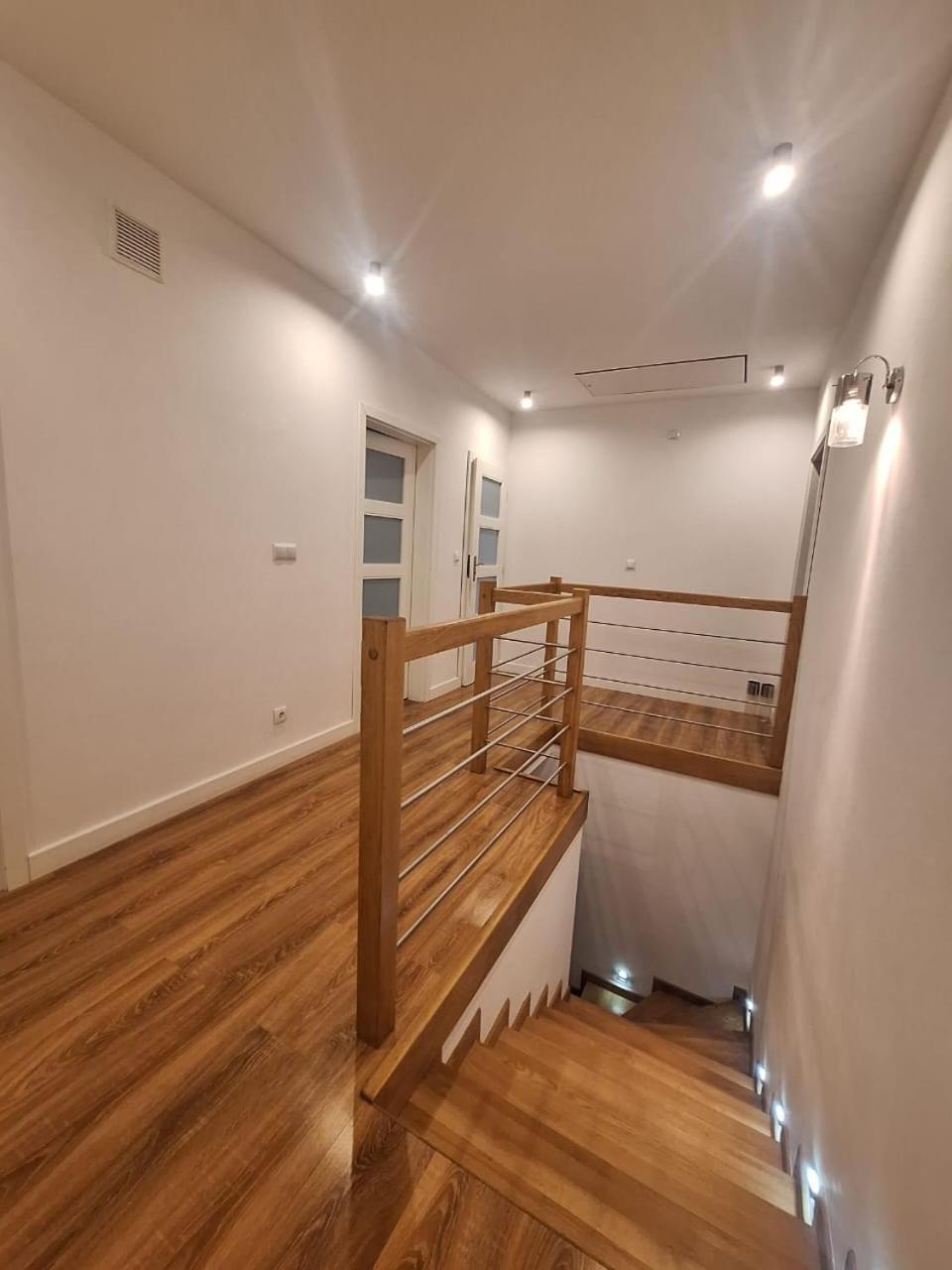 Villa Varzob Warszawa Eksteriør billede